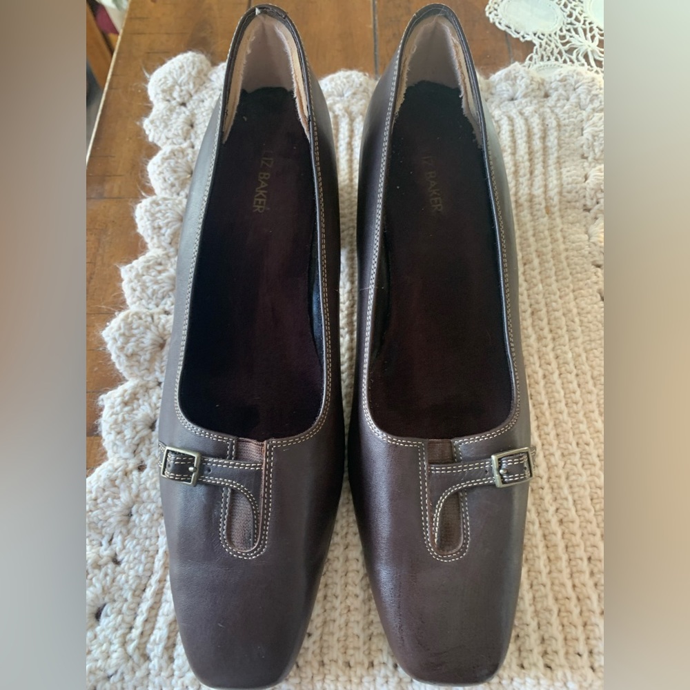 Ted Baker Dark Brown Leather Low-Heel Pumps with Buckle Accent